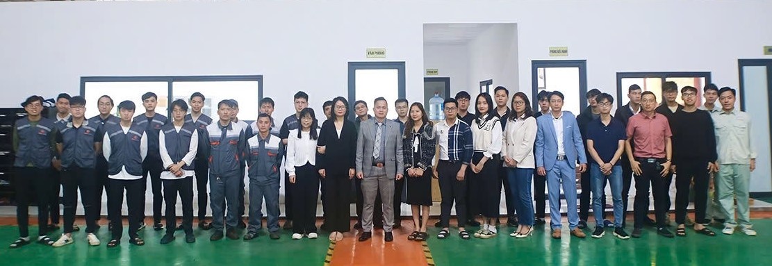 Đội Ngũ Nhân Viên